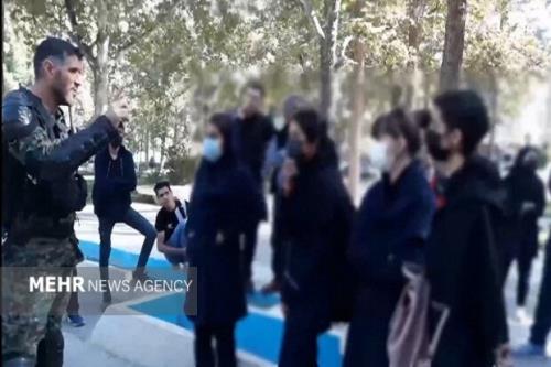 صحبت های جالب مامور یگان ویژه با دخترانی که کشف حجاب کردند به علاوه فیلم