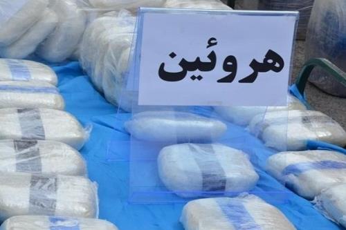 زوج قاچاقچی با ۱۷ کیلو شیشه و هروئین دستگیر شدند