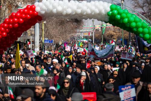 راهپیمایی بیست و دو بهمن در نظم و امنیت کامل انجام شد
